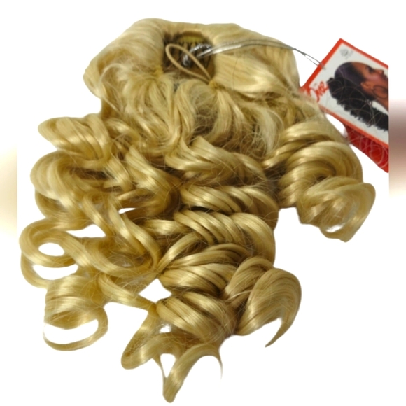 *H25903 Sepia Curly Blonde Ponytail - Picture 3 of 11